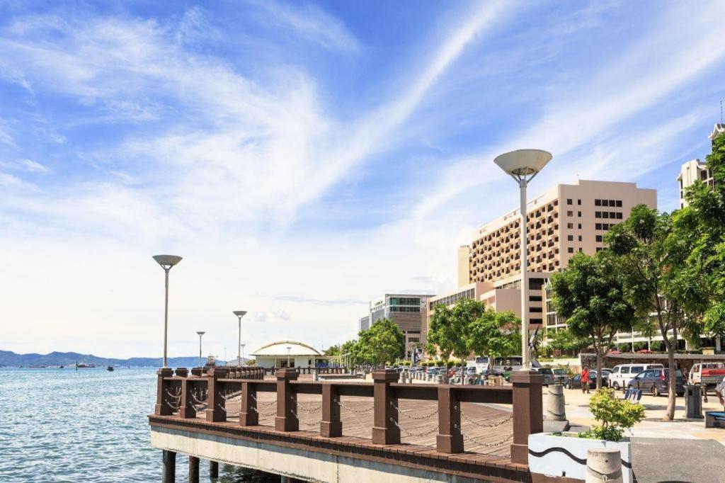 קוטה קינבלו Monaco Boutique Hotel Sadong Jaya מראה חיצוני תמונה
