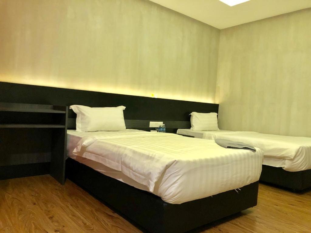 קוטה קינבלו Monaco Boutique Hotel Sadong Jaya מראה חיצוני תמונה