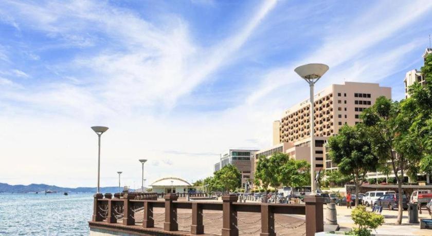 קוטה קינבלו Monaco Boutique Hotel Sadong Jaya מראה חיצוני תמונה